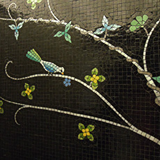 Pared arbol de damasco - Baños con Venecitas