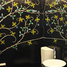 Pared arbol de damasco - Baños con Venecitas